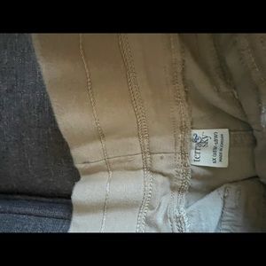 Terra & Sky khaki shorts size 1x. Fairly new